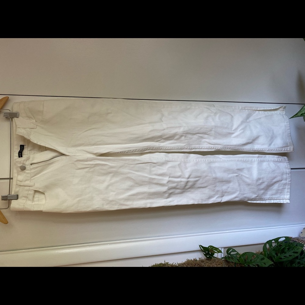 White split hem jeans